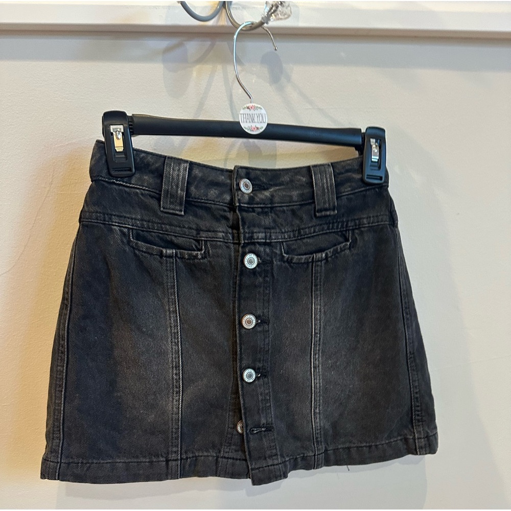 We The Free People Black Denim Size 24 Button-Front Skort